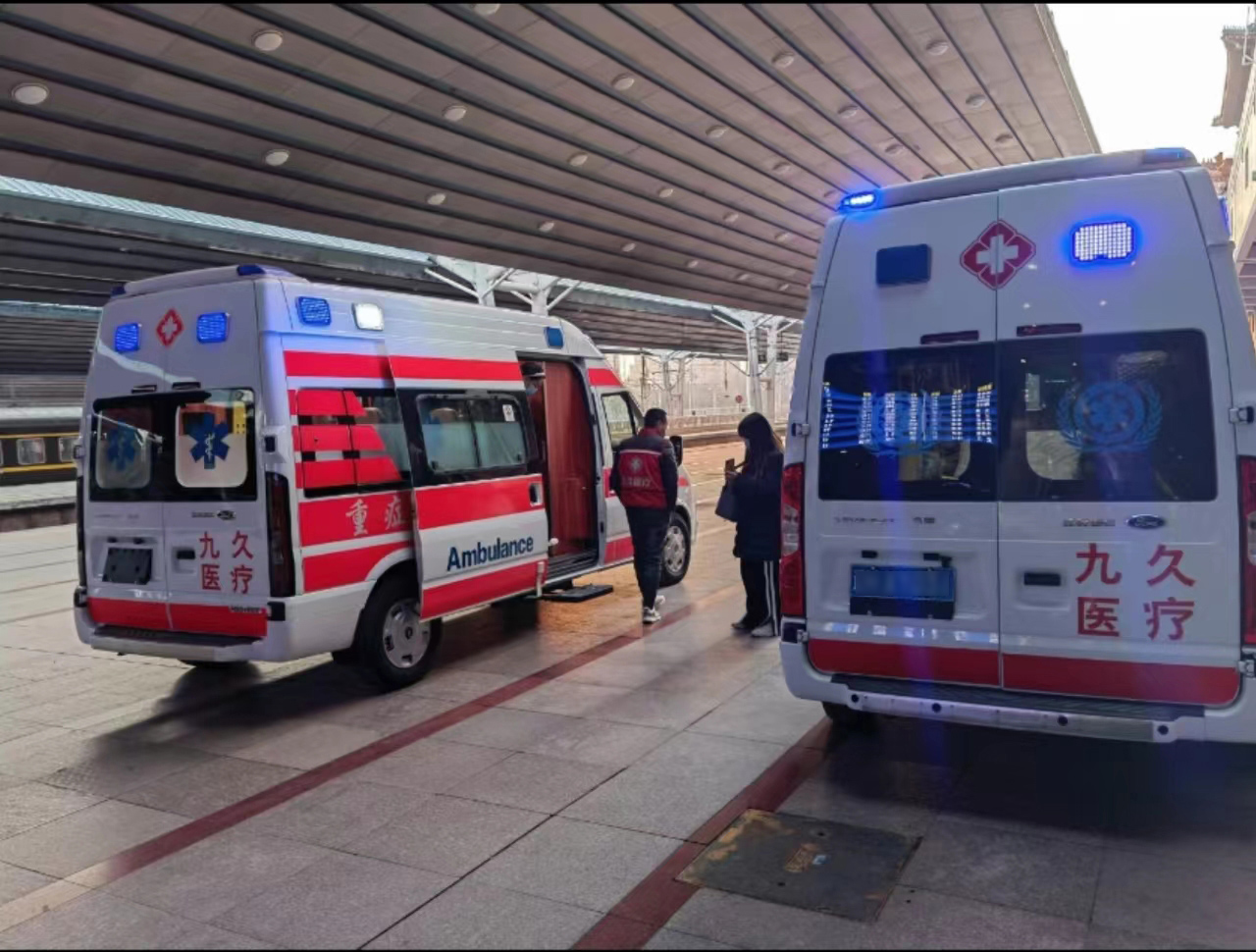 颍上县救护车长途转运